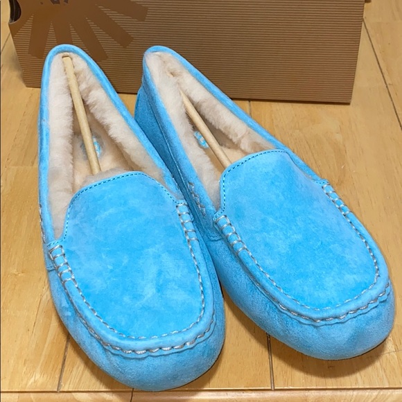 UGG Shoes - NIB UGG ANSLEY BLUE CURACAO US10/UK8.5